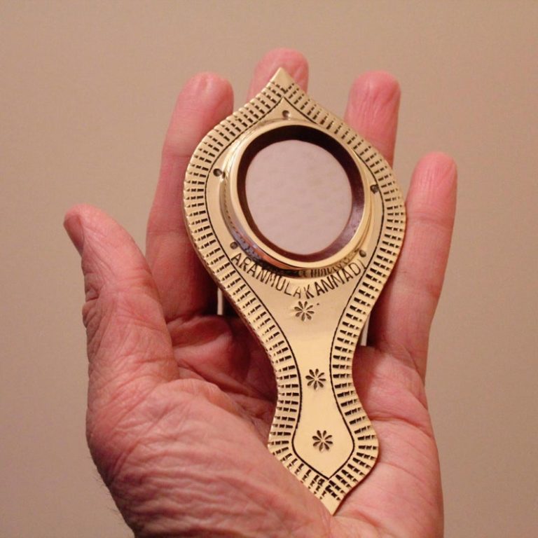 ARANMULA MIRROR – ARANMULA KANNADI METAL MIRRORS FROM KERALA, INDIA